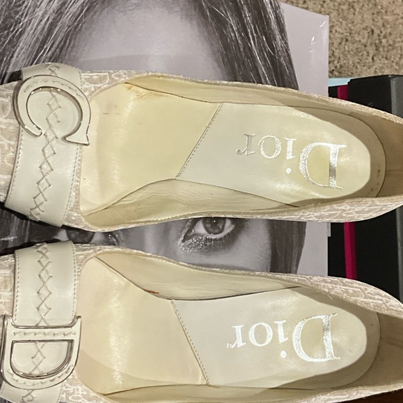 Authentic Christian Dior Women's Ivory Textured Heels no returns - Picture 1 of 5